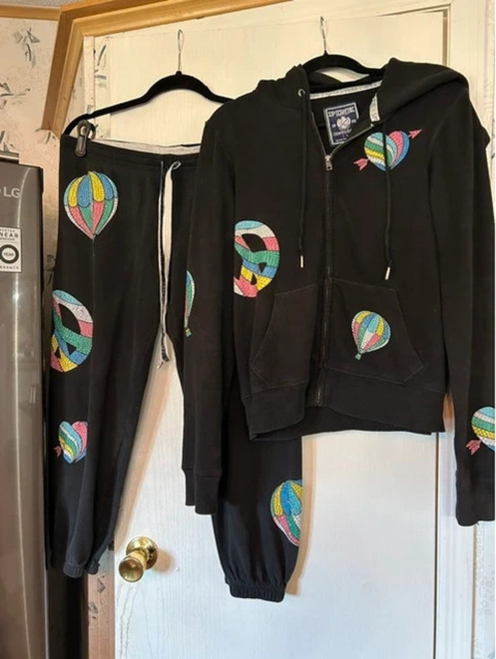 Victorias Secret Pink Hot Air Balloons set
